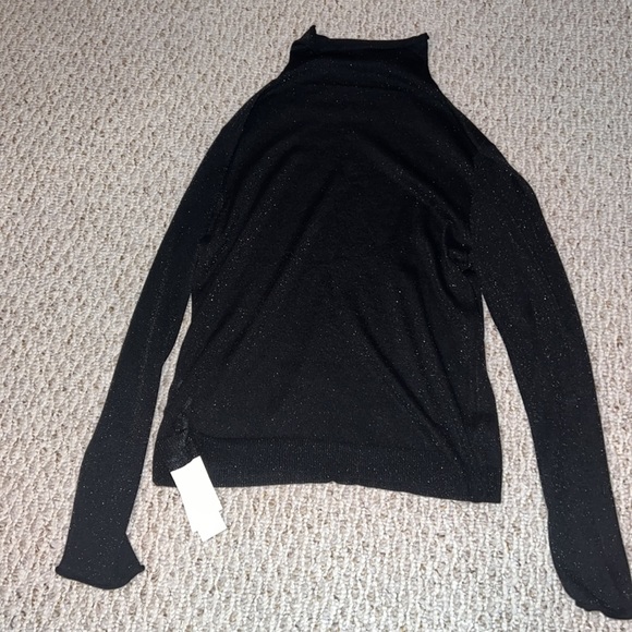 525 Metallic Turtleneck Sweater - Picture 3 of 6